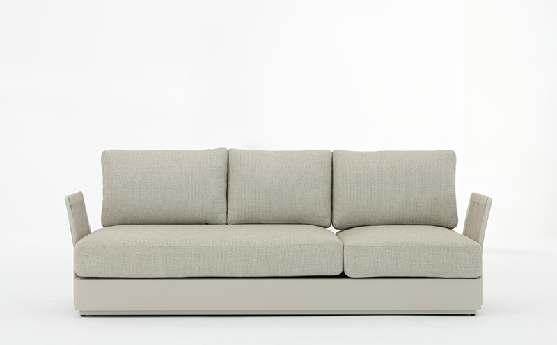 M005E Monsa sofa with arms.jpg