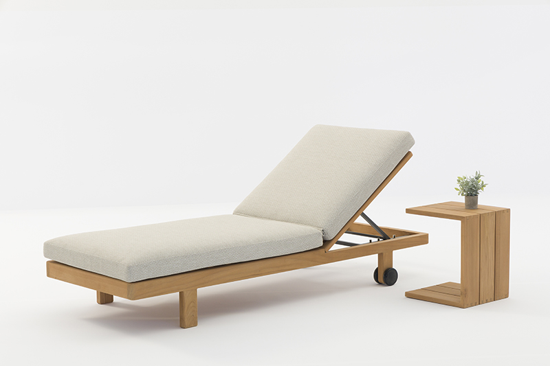 ML401 Teak lounge w wheels.jpg